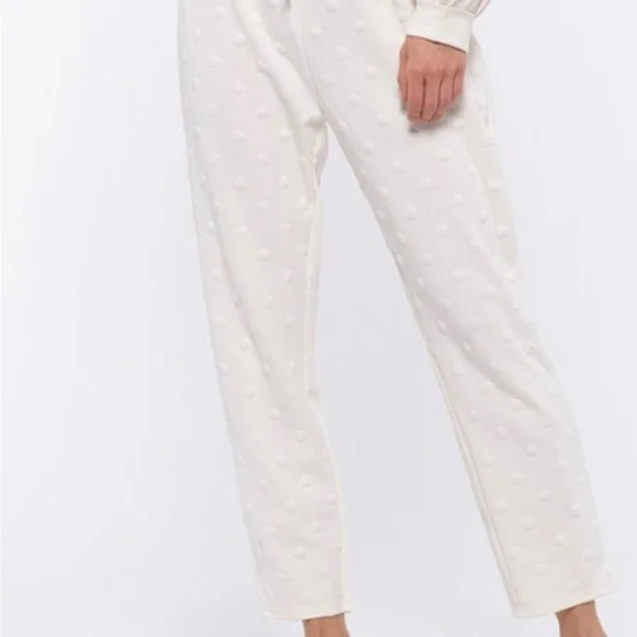 White 2 piece dot sweatshirt set - Picture 2 of 5